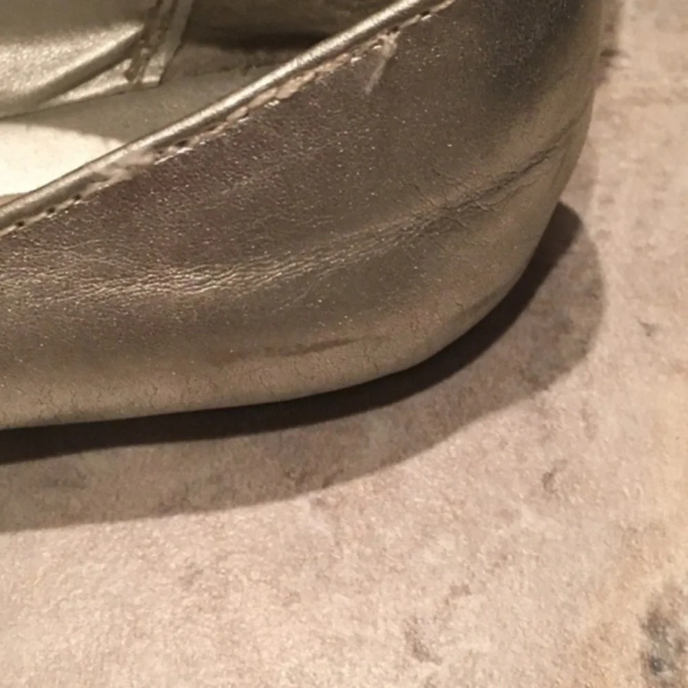 Steve Madden  Girls size 13 silver sequin bow shoes